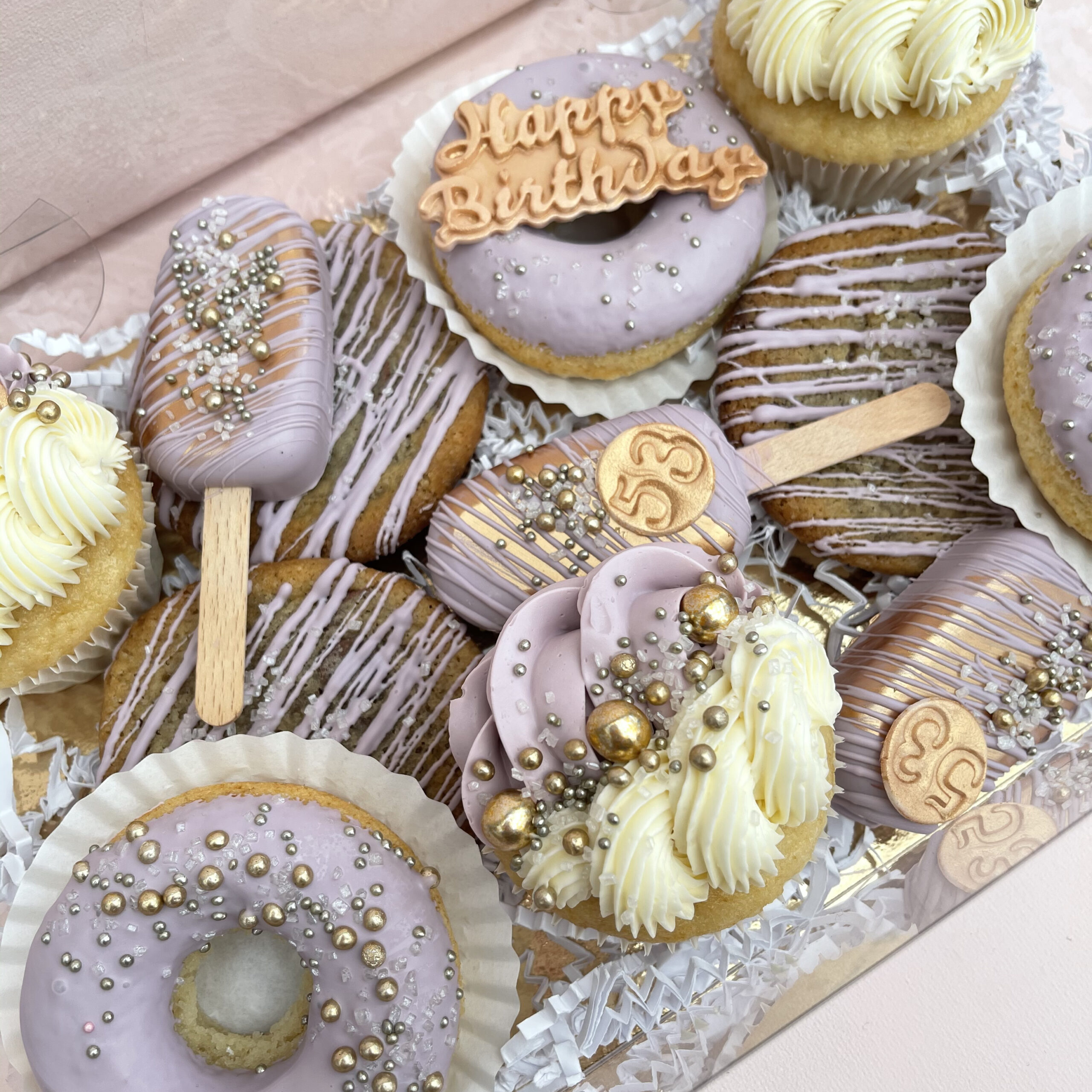 BDelicious Sweets & Treats sweet box